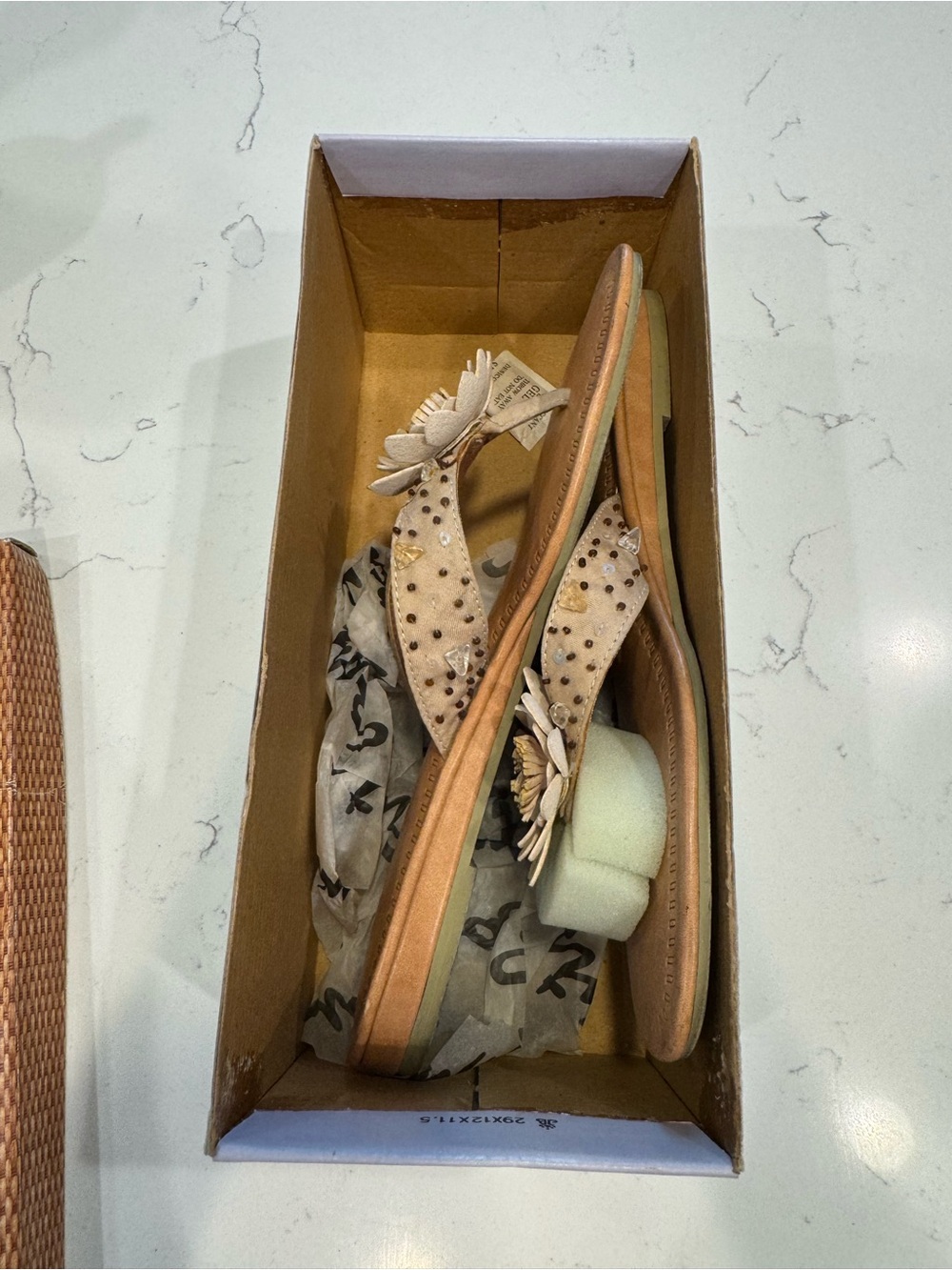 Coconuts by Matisse tan leather thong sandals Sunny Natural size 9 - Picture 7 of 7